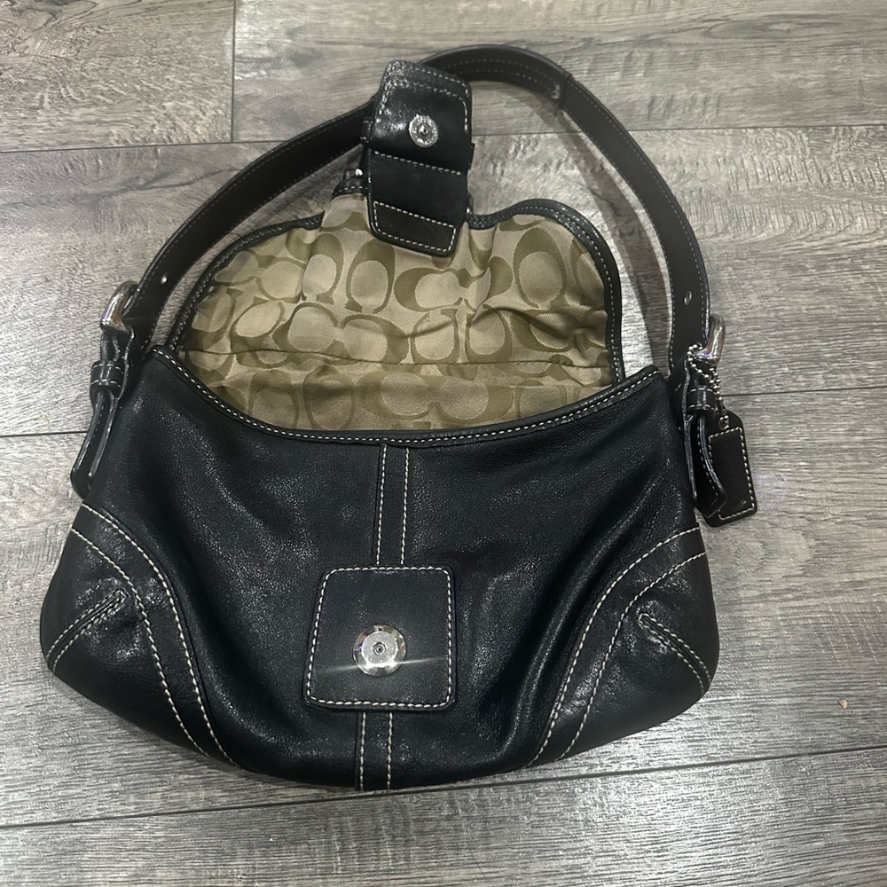 Vintage Coach Black Small Soho Leather Shoulder Bag - Picture 2 of 13
